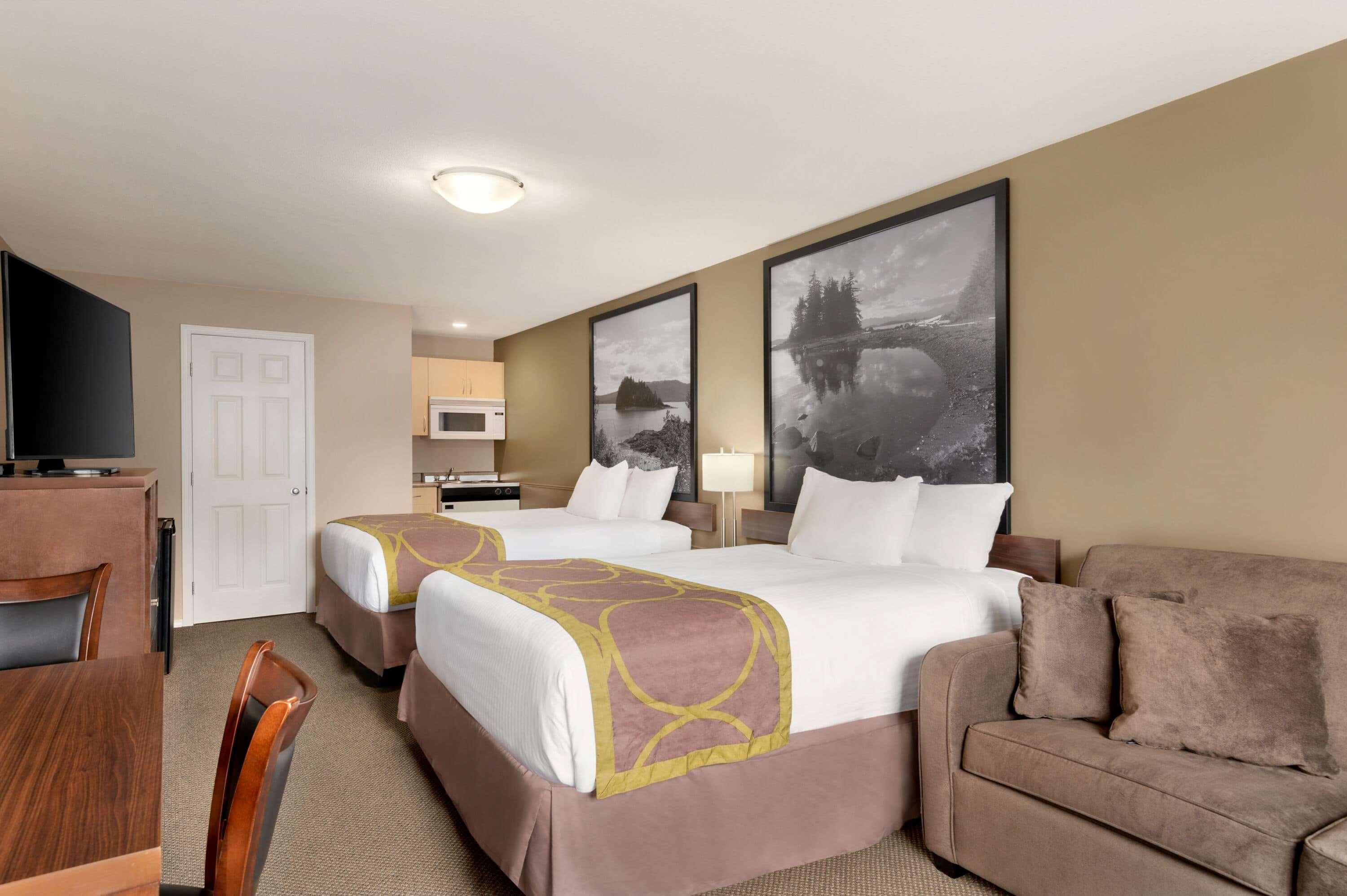 Inn Super 8 By Wyndham Courtenay 2*