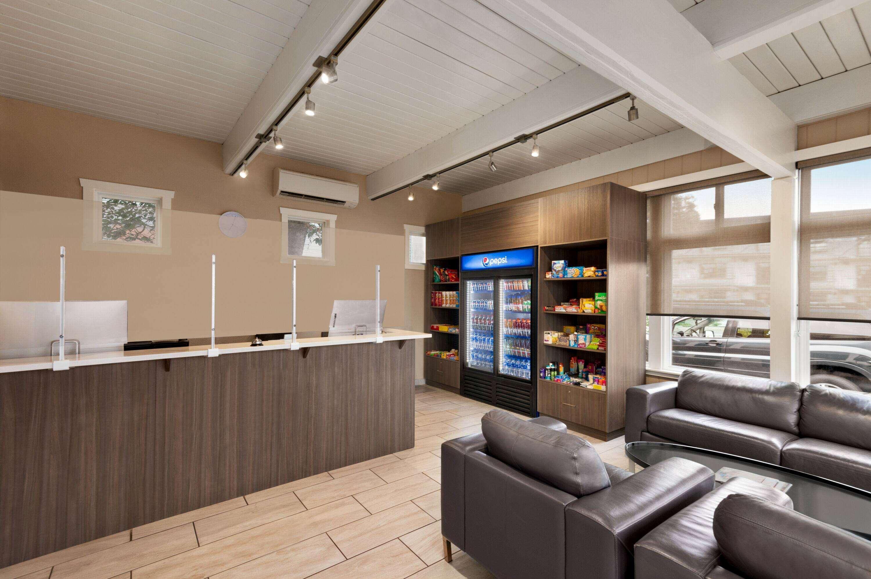 Inn Super 8 By Wyndham Courtenay 2*