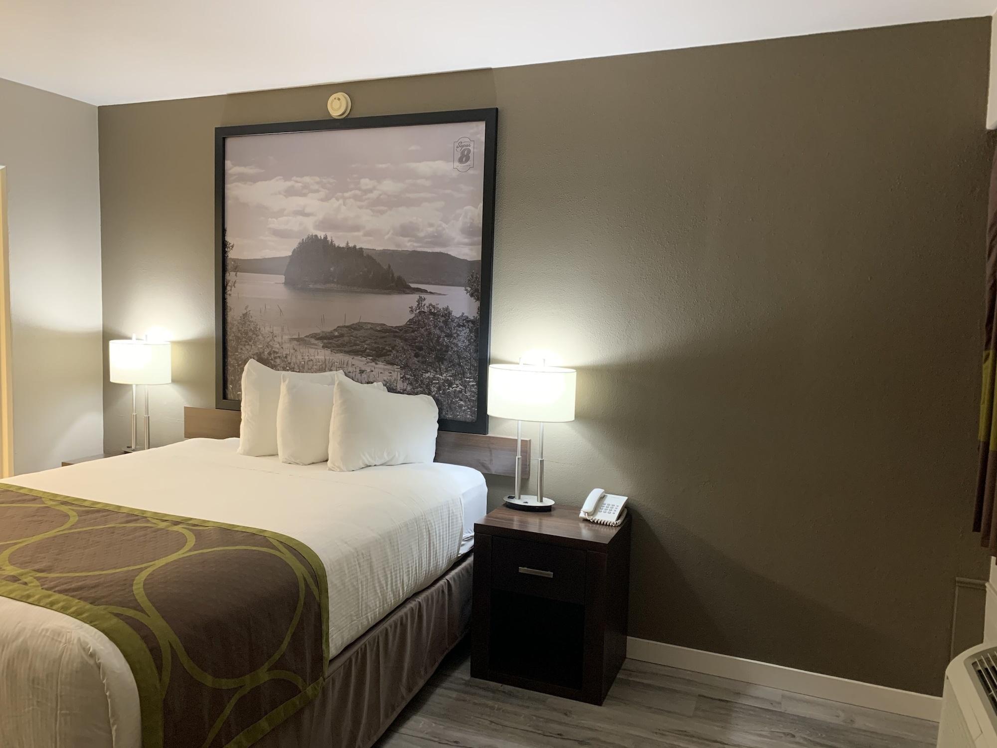 Super 8 By Wyndham Courtenay Inn Courtenay