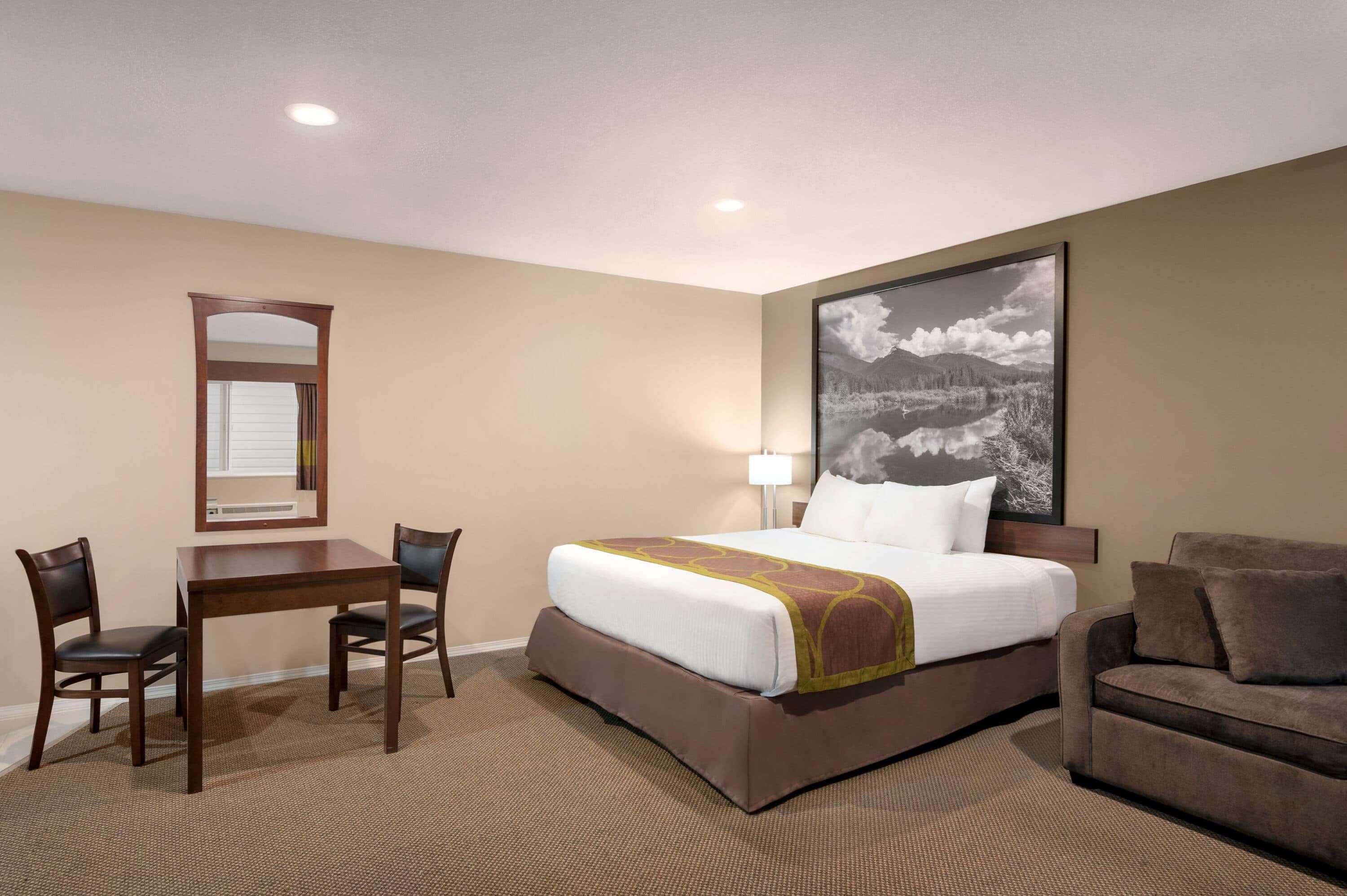 Super 8 By Wyndham Courtenay Inn